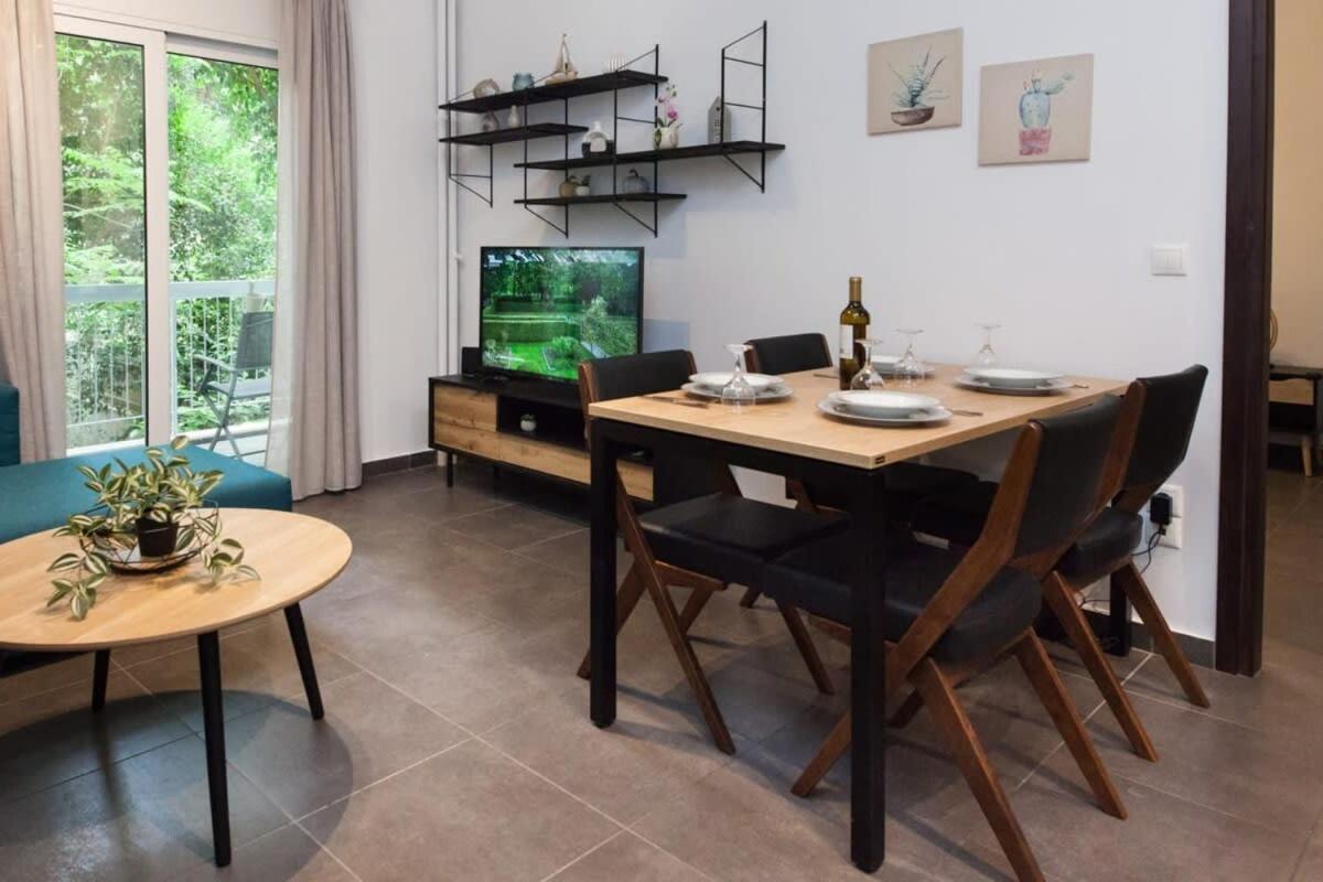 Apartamento Elegant Urban Escape 1 Bd Apt In Kolonaki Atenas Exterior foto