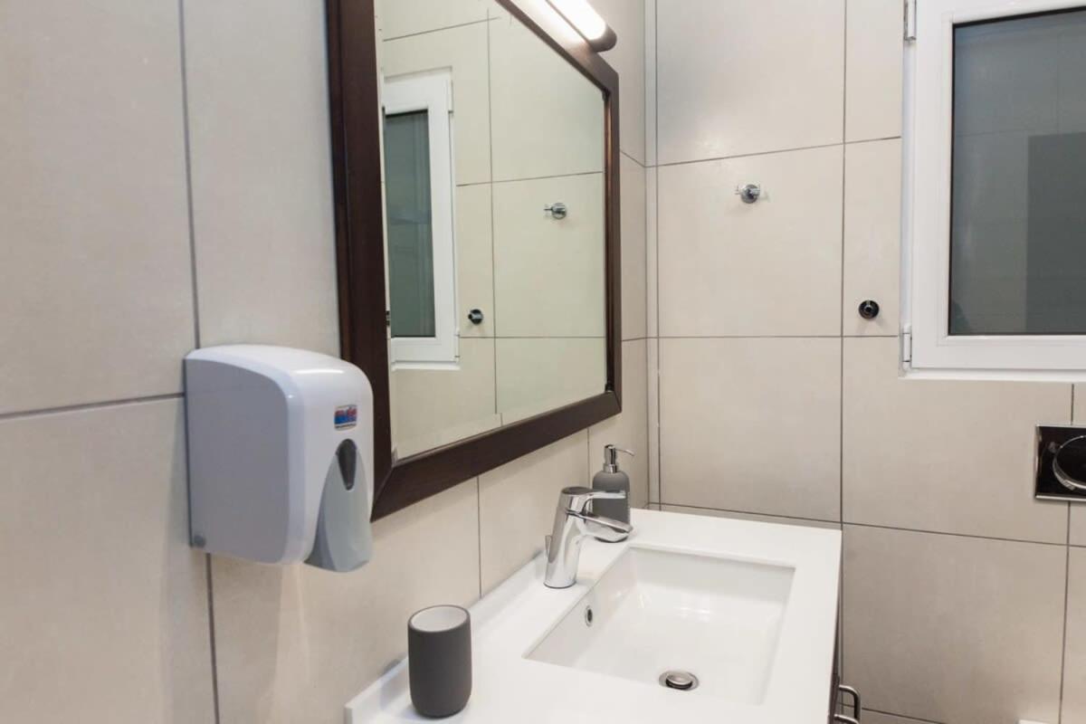 Apartamento Elegant Urban Escape 1 Bd Apt In Kolonaki Atenas Exterior foto