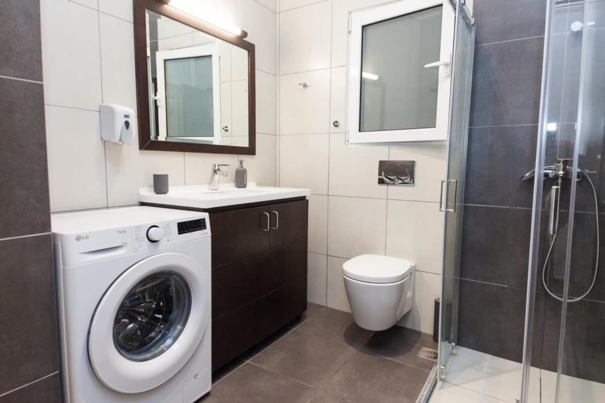 Apartamento Elegant Urban Escape 1 Bd Apt In Kolonaki Atenas Exterior foto